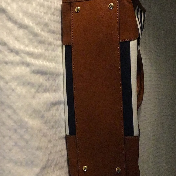 BRAND NEW MICHAEL KORS  STRIPED CANVAS W/TAN LEATHER TRIM TOTE BAG - Picture 5 of 6